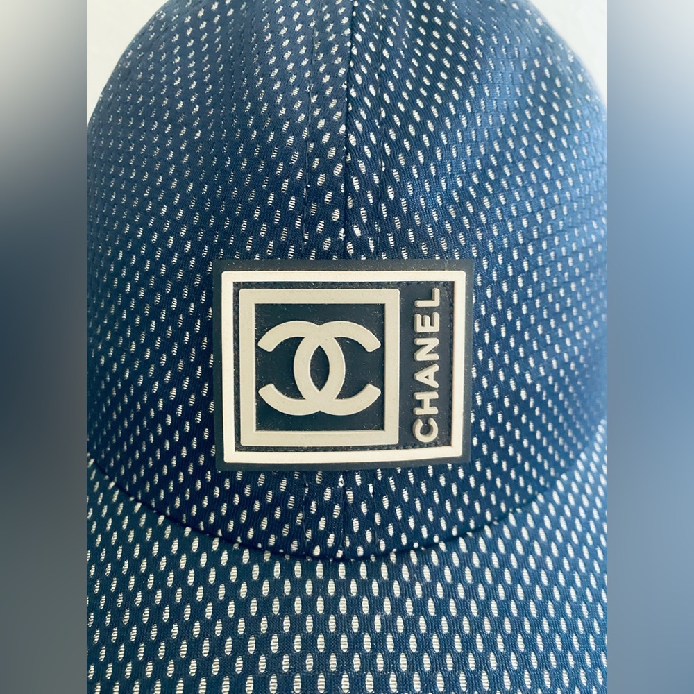 CHANEL RARE VINTAGE HAT - Picture 2 of 10